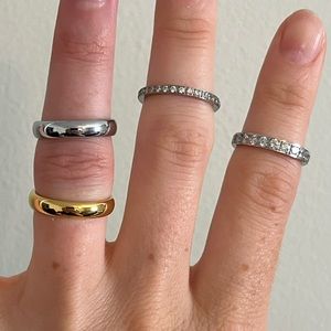 Women’s Wedding Bands